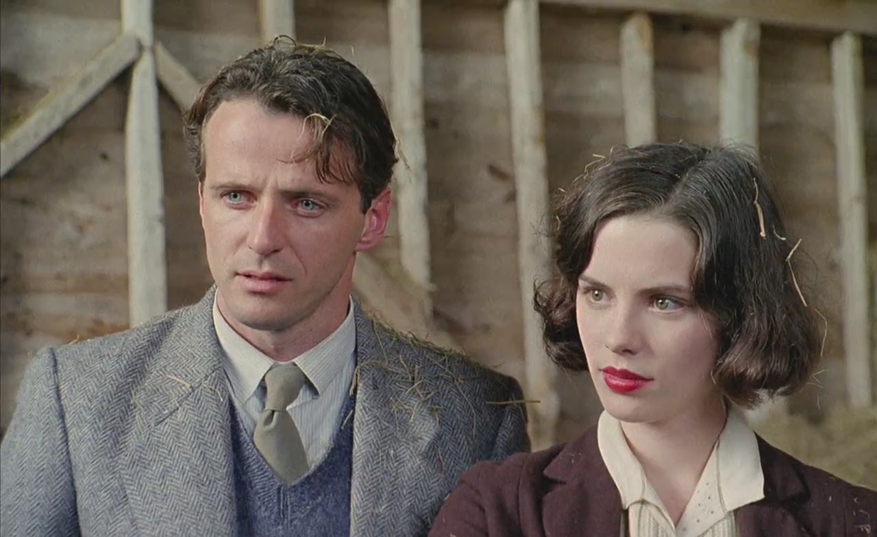 Kate Beckinsale and Aidan Quinn in Haunted (1995)