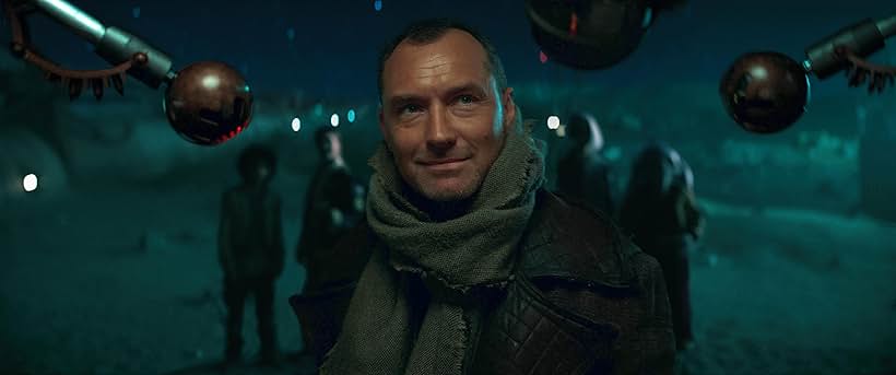 Jude Law in Skeleton Crew (2024)