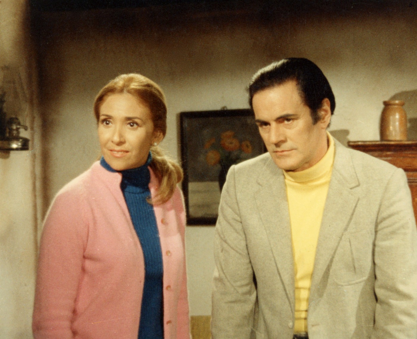 Idelma Carlo and Carlos Estrada in Allá en el Norte (1973)