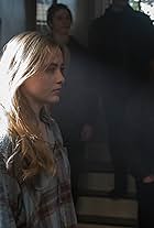 Kathryn Newton in The Society (2019)