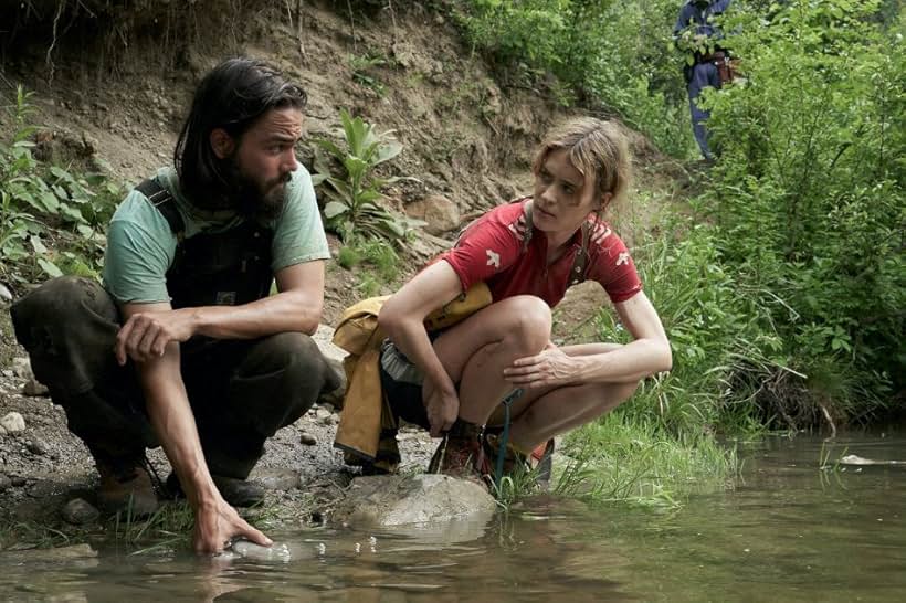 Mackenzie Davis and Daniel Zovatto in Station Eleven (2021)