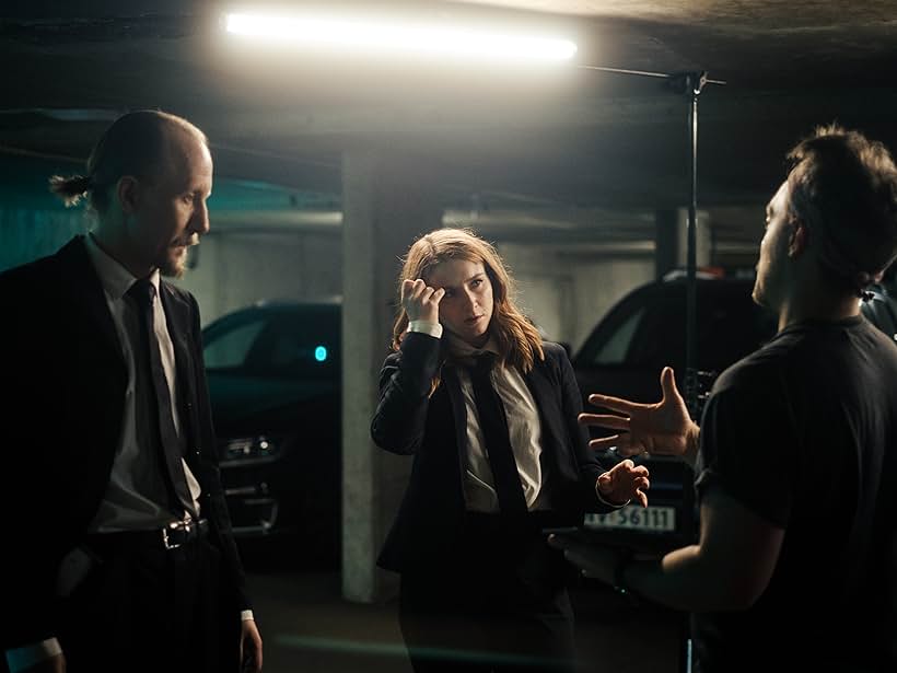 Torgny Gerhard Aanderaa, Martin Sofiedal, and Cecilie Svendsen in MIB: Neuralize this!