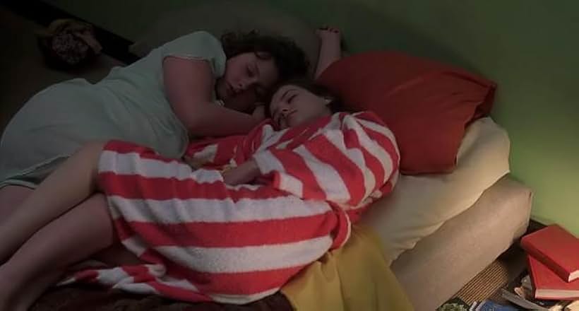 Roxane Mesquida and Anaïs Reboux in Fat Girl (2001)