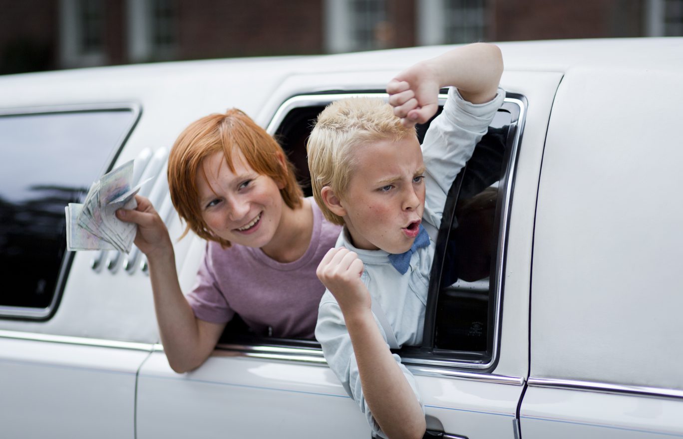 Lukas Holgersson and Olle Krantz in The Boy with the Golden Pants (2014)