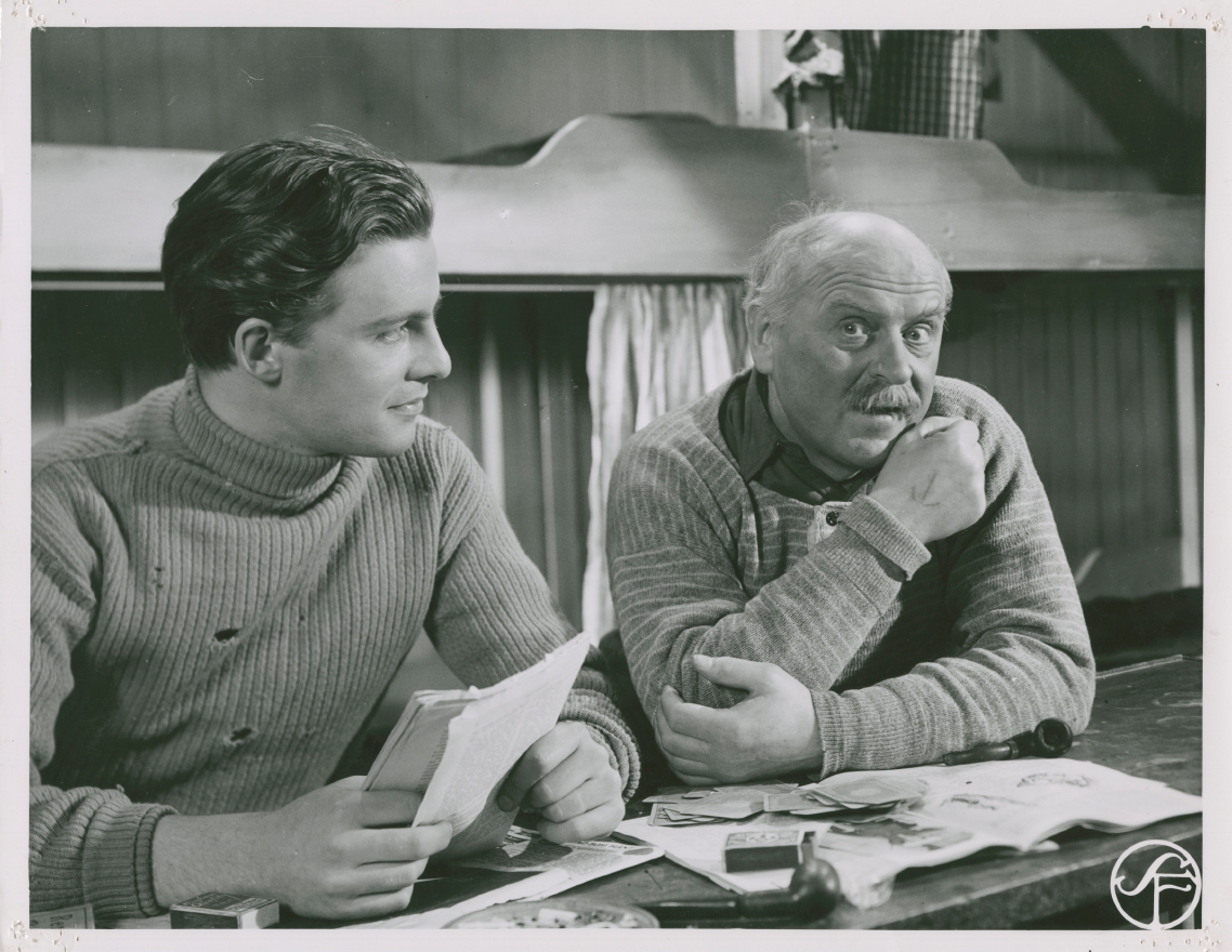 Alf Kjellin and Sigurd Wallén in Night in the Harbor (1943)