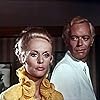 Tippi Hedren and Paul Massie in Docteur Caraïbes (1973)