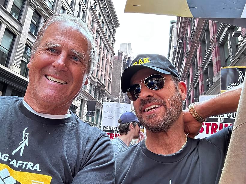 Justin Theroux at sag rally