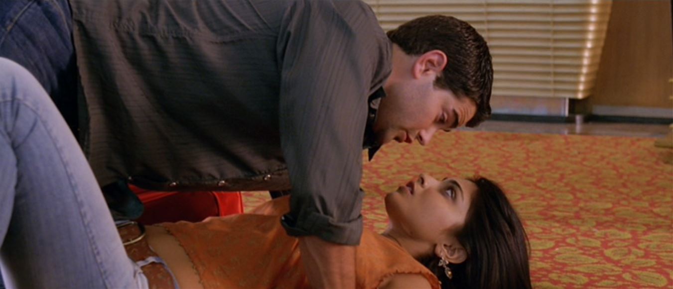 Jesse Metcalfe and Shriya Saran in The Other End of the Line (2007)