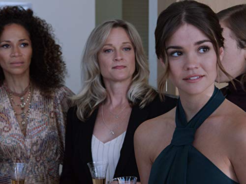 Teri Polo, Sherri Saum, and Maia Mitchell in Nochebuena (2019)