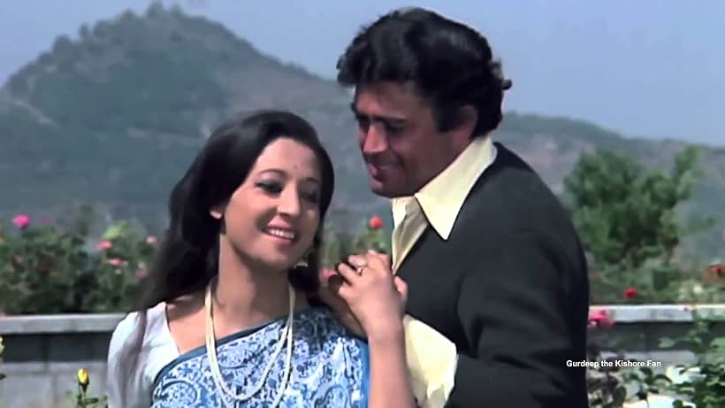 Sanjeev Kumar and Suchitra Sen in Aandhi (1975)