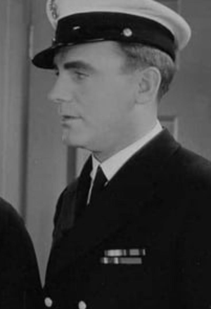 Pat O'Brien in Here Comes the Navy (1934)