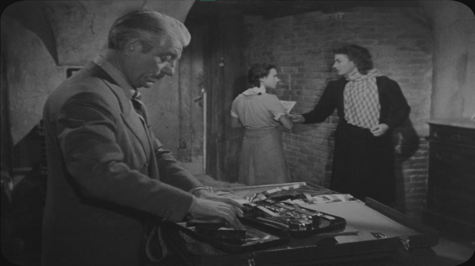 Jean Gabin, Isa Miranda, and Vera Talchi in The Walls of Malapaga (1949)