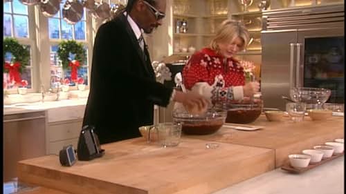 Snoop and Martha Make Brownies