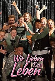 Petra Schmidt-Schaller, Melina Fabian, Mohamed Issa, Ludwig Simon, Gustav Schmidt, Ella Morgen, Valerie Stoll, Jamica Blackett, and Taddeo Kufus in Wir lieben das Leben (2018)