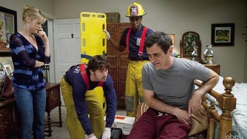 Julie Bowen, Ty Burrell, and Joey Baker in Modern Family (2009)