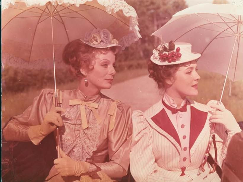 Birgitte Federspiel and Susse Wold in Charles tante (1959)