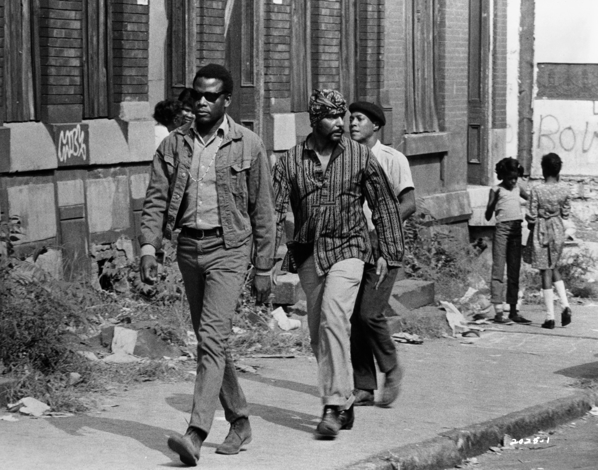 Sidney Poitier and Leon Bibb in The Lost Man (1969)