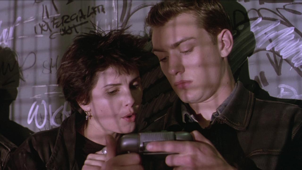 Jude Law and Sadie Frost in Shopping (1994)