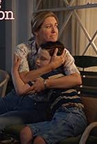 Zoe Perry and Iain Armitage in Young Sheldon (2017)