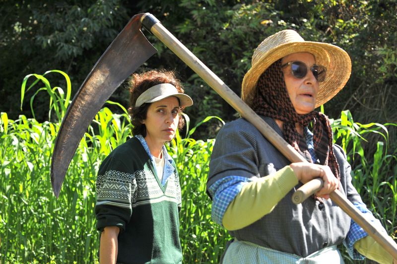 Petra Martínez and Adriana Ozores in Nacidas para sufrir (2009)