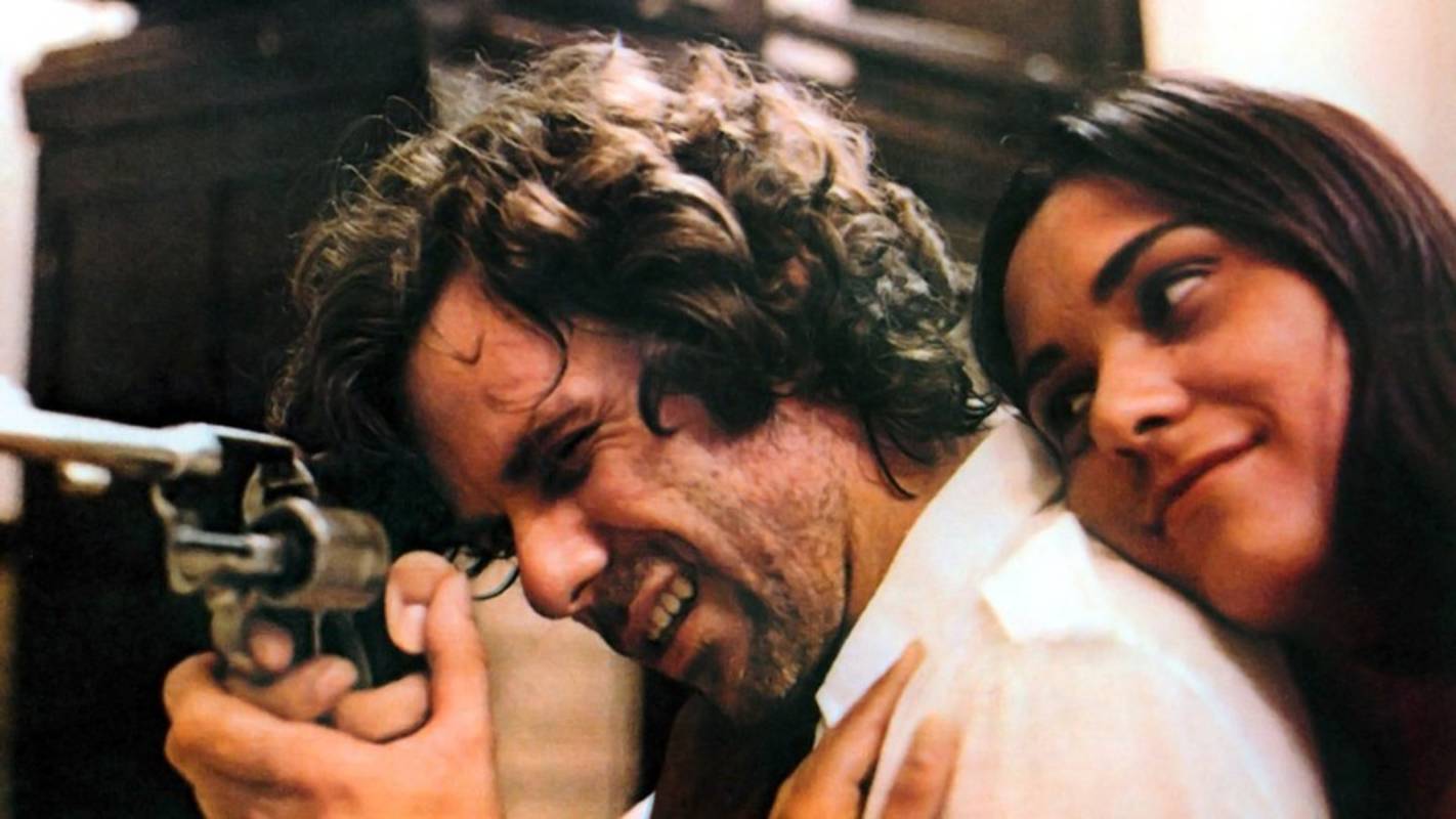 Reginaldo Faria and Ana Maria Magalhães in Lucio Flavio (1977)