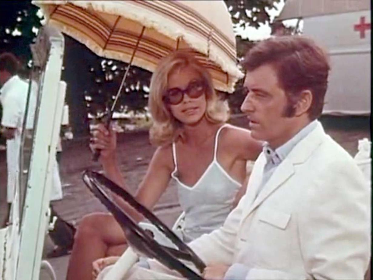 Suzanna Leigh and Louis Velle in Docteur Caraïbes (1973)