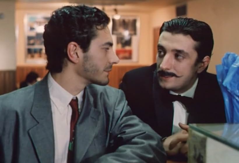 João Cabral and Miguel Guilherme in Filha da Mãe (1990)