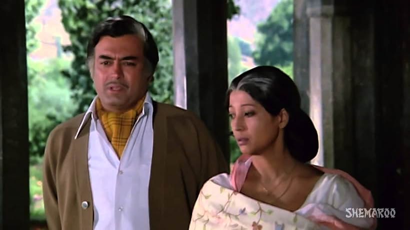 Sanjeev Kumar and Suchitra Sen in Aandhi (1975)