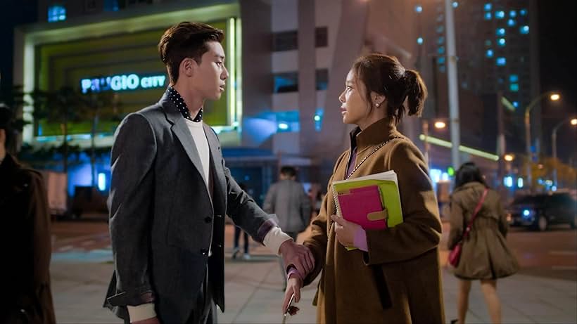 Hwang Jeong-eum and Park Seo-joon in She Was Pretty (2015)