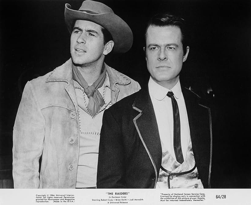 Robert Culp and Jim McMullan in The Raiders (1963)