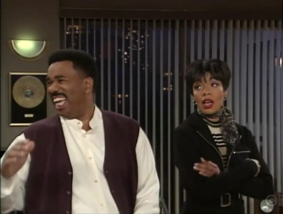 Steve Harvey and Wendy Raquel Robinson in The Steve Harvey Show (1996)