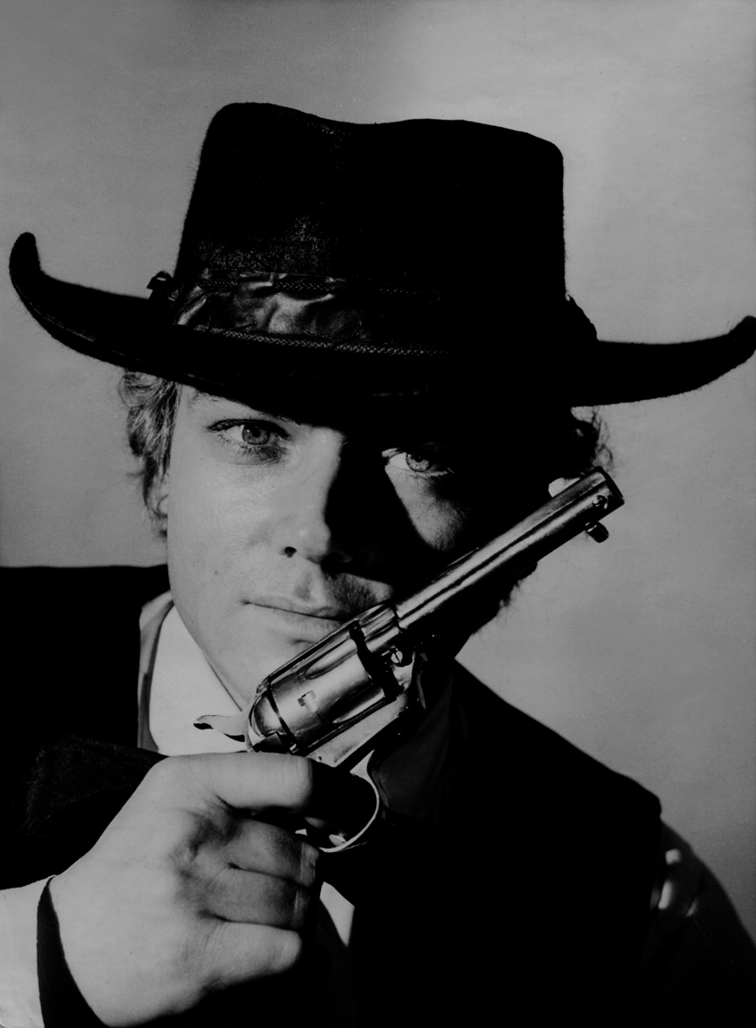 Peter Lee Lawrence in Killer Caliber .32 (1967)