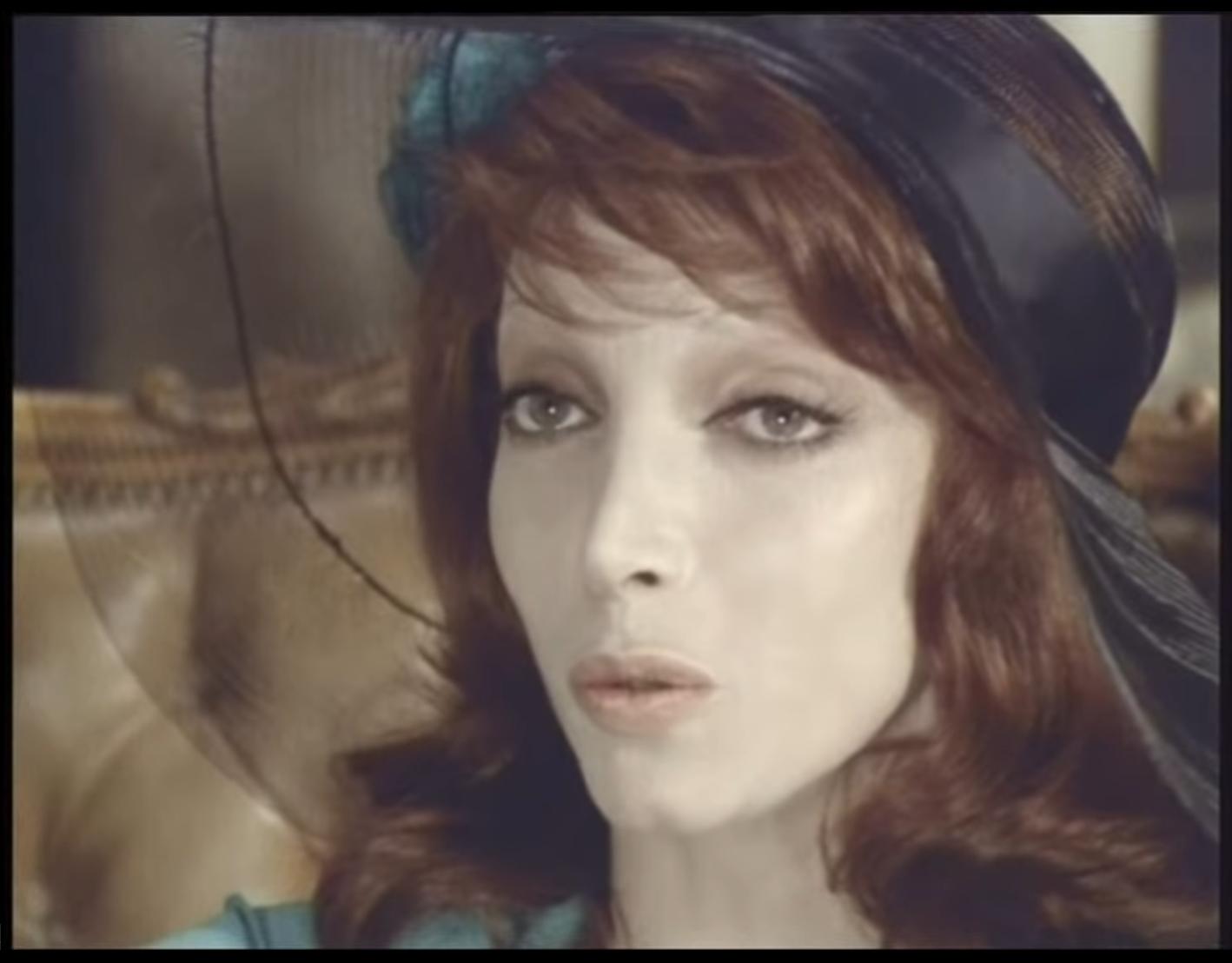 Mariangela Melato in Il generale dorme in piedi (1972)