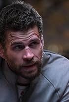 Liam Hemsworth in Most Dangerous Game (2020)