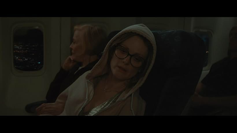 Julianne Moore and Holland Taylor in Gloria Bell (2018)