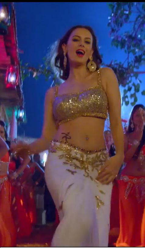 Evelyn Sharma in Kissebaaz (2019)