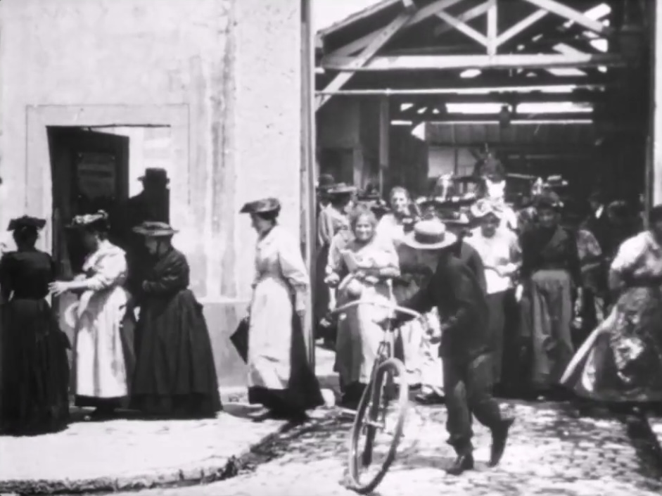 Leaving the Factory (1895)