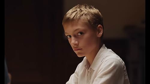 The intense friendship between two thirteen-year old boys Leo and Remi suddenly gets disrupted. Struggling to understand what has happened, Léo approaches Sophie, Rémi's mother. "Close" is a film about friendship and responsibility.