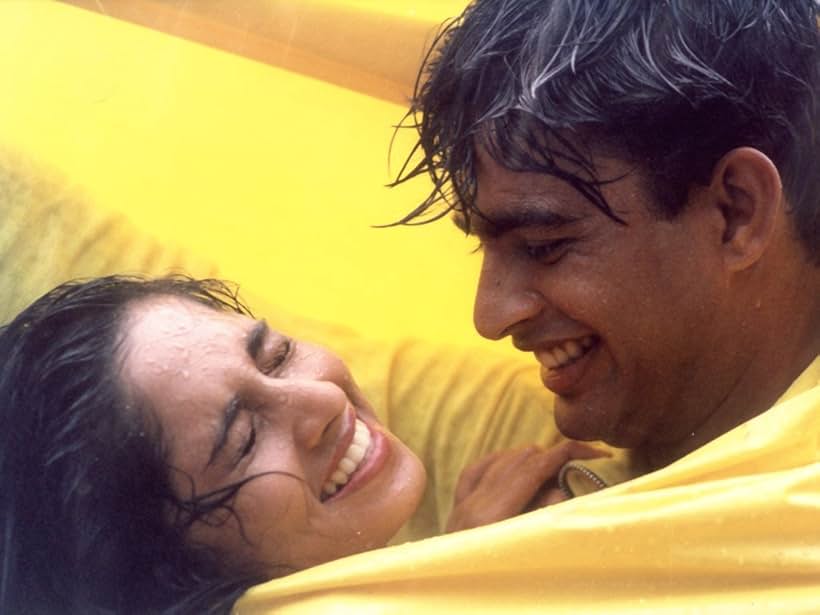 Madhavan and Shalini in Alai Payuthey (2000)