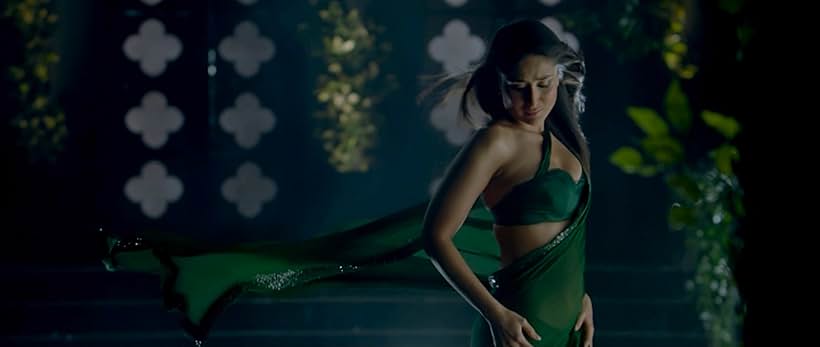 Kareena Kapoor in Bodyguard (2011)