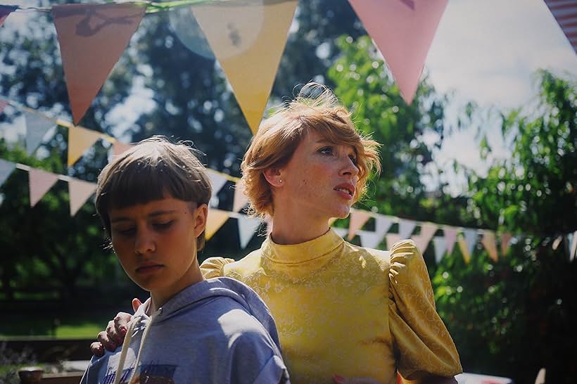 Nora Klimesová and Vica Kerekes in Ordinary Failures (2022)