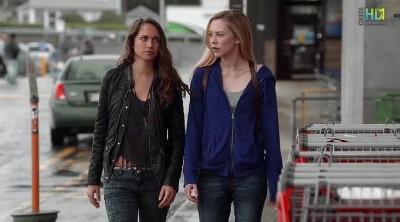 Maiara Walsh and Kelcie Stranahan in Last Hours in Suburbia (2012)