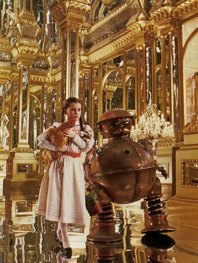 Fairuza Balk, Sean Barrett, Denise Bryer, Tim Rose, Michael Sundin, and Mak Wilson in Return to Oz (1985)