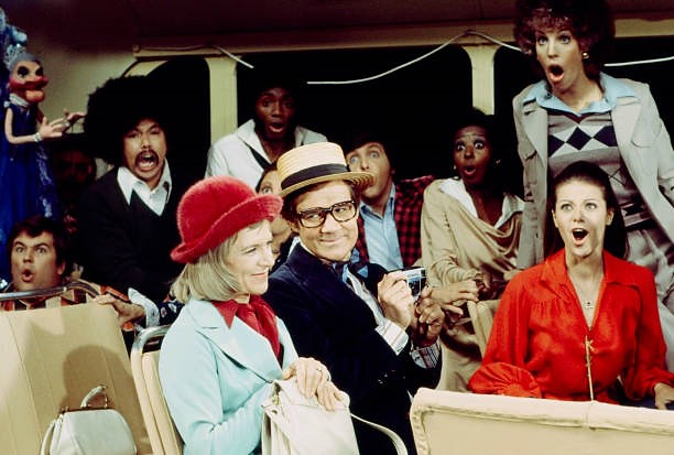 Franklyn Ajaye, Rhonda Bates, Kathrine Baumann, Jeannine Burnier, Wayland Flowers, Richard Lee-Sung, Marion Ramsey, Jack Riley, Gailard Sartain, and Fred Travalena in Keep on Truckin' (1975)