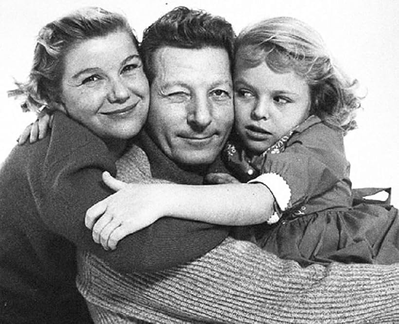 Barbara Bel Geddes, Danny Kaye, and Susan Gordon in The Five Pennies (1959)