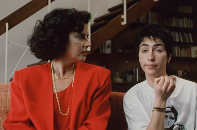 Rita Blanco and Lídia Franco in Filha da Mãe (1990)