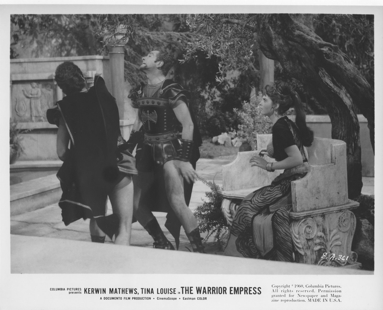 Tina Louise, Riccardo Garrone, and Kerwin Mathews in The Warrior Empress (1960)