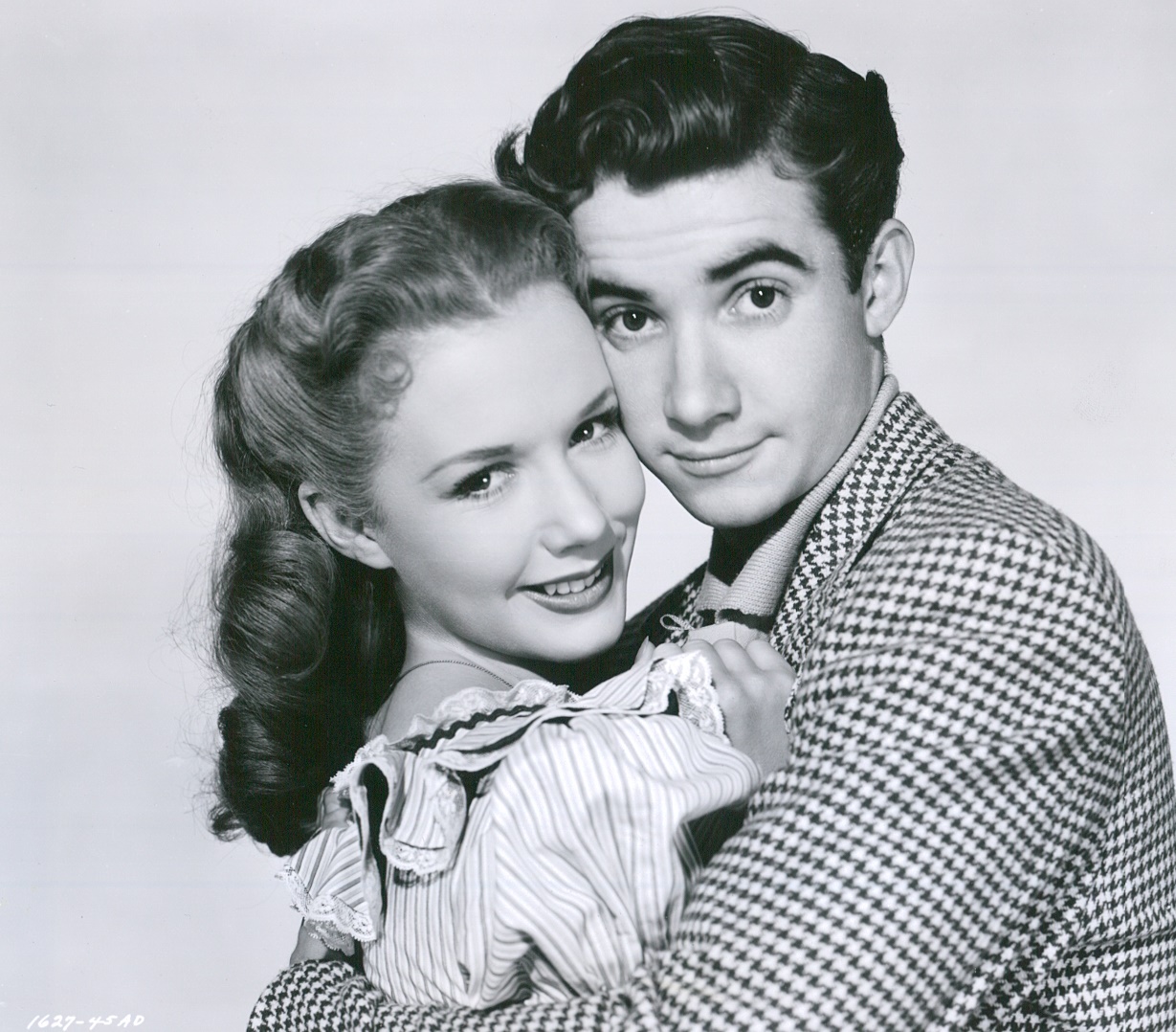 Piper Laurie and Scotty Beckett in Louisa (1950)