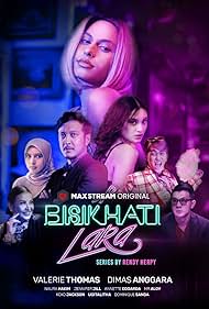 Jennifer Jill Armand, Naura Hakim, Mister Aloy, Koko Jackson, Valerie Thomas, Dimas Anggara, and Annette Edoarda in Bisik Hati Lara (2022)