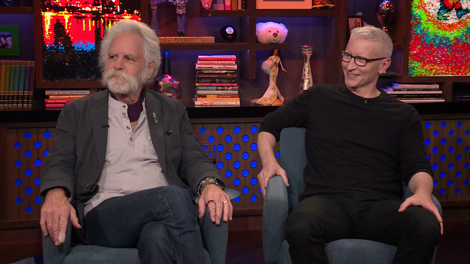 Anderson Cooper and Bob Weir in Anderson Cooper & Bob Weir (2022)